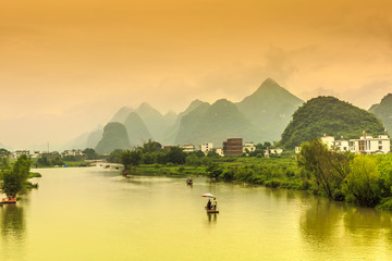 长方形电子闹钟怎么设置