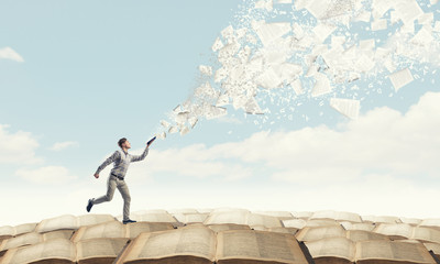 靠劳动成功的名人事例有哪些？